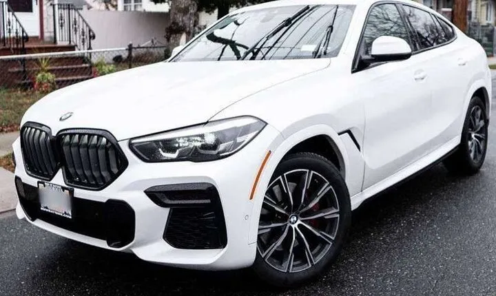 Private Transfer by Luxury Car to ORD Airport
