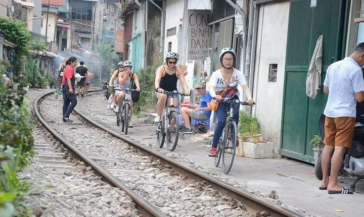 Bicycle Tours Hanoi: Half Day Hanoi City Bicycle Tours