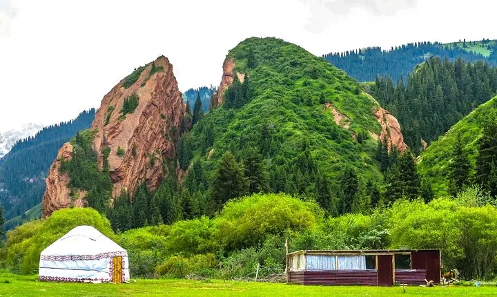 3 Day Issyk Kul Lake Experience with Yurt Stay and Eagle Show