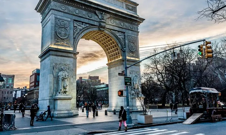 Luxury Private VIP Tour by SUV: Best of NYC. Select 3 or 5 hours