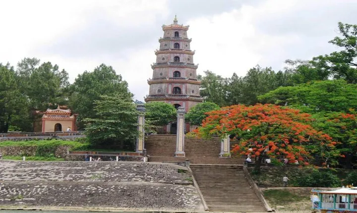Private Day Tour: Imperial City of Hue from Hoi An