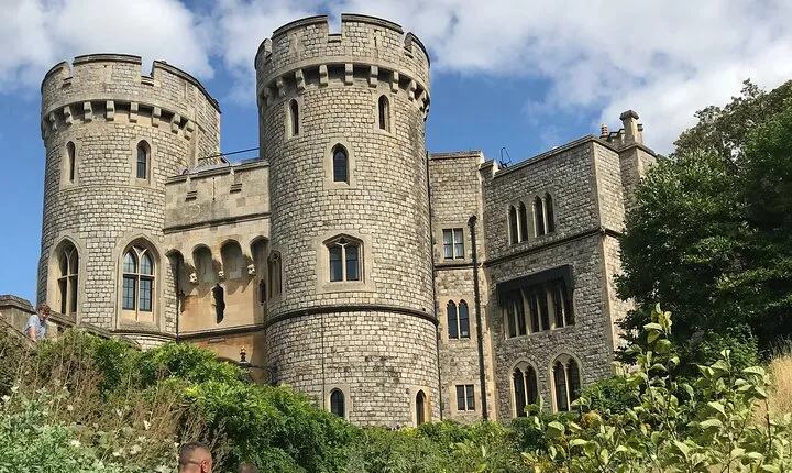 Heathrow Layover Tour to Windsor Castle Private 3 Hour Tour