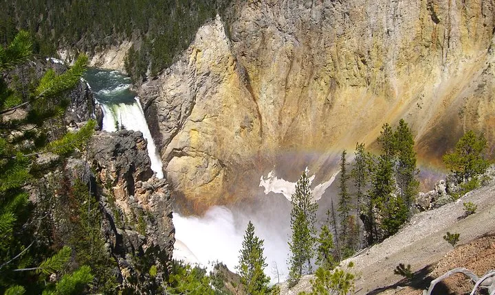 4-Day Small Group Tour: Yellowstone and Tetons Camping from Salt Lake City