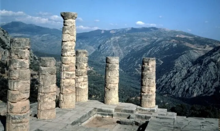 2 Days Private Tour at Delphi and Meteora