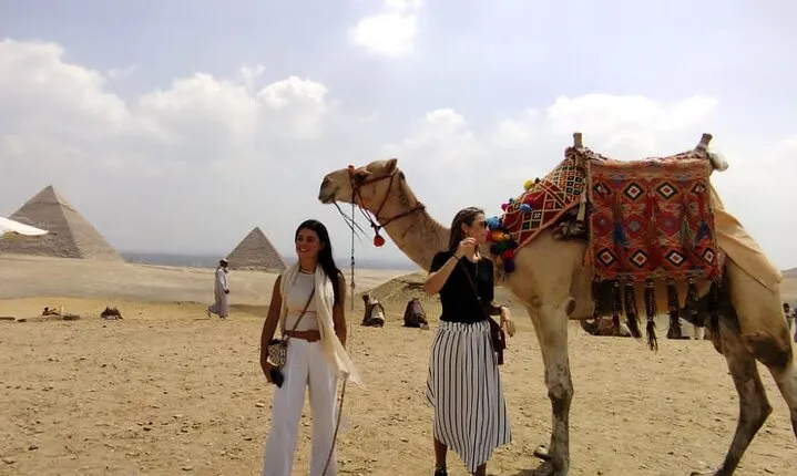 Full Day Giza Pyramids , sphinx and Cairo Museum Private Tours