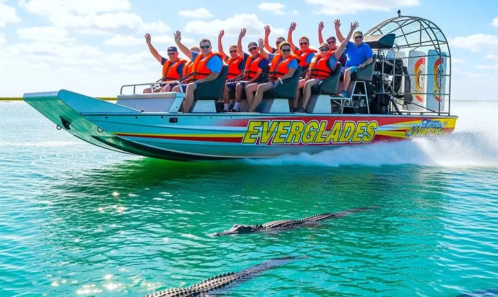 MIAMI: Everglades Airboat, Wildlife Gator Show and Photo
