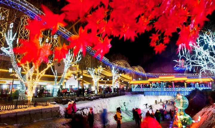 Independent Tour to Yanqing Ice Lanterns Festival with Private Transfer