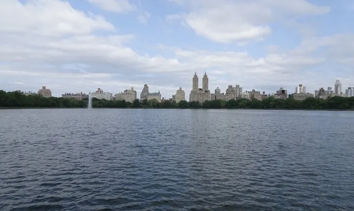 NYC Upper East Side Self-Guided Scavenger Hunt