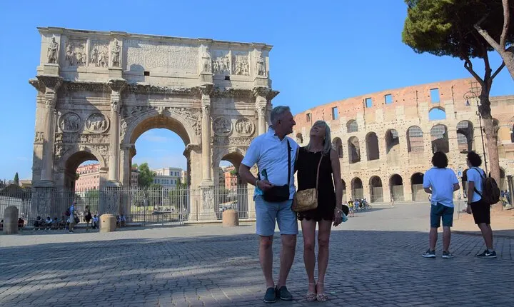 VIP Rome Highlights Tour: Colosseum, Vatican, Lunch & Transfers