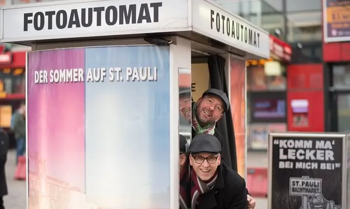 Red light Reeperbahn tour of the neighborhood boys