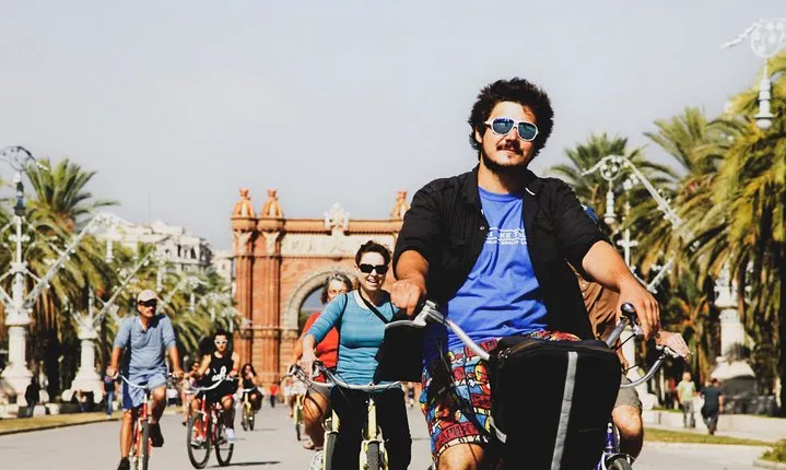 Private Barcelona Bike Tour, Gaudi's Art and Medieval Districts with Local Guide