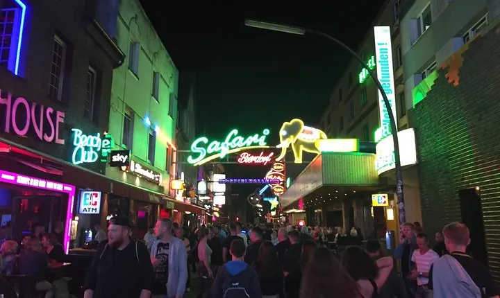 ENGLISH GUIDED TOUR ST. PAULI - The Black diamonds of Hamburg - the sinful mile