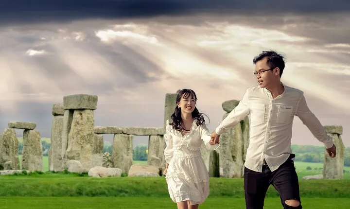 Private Stonehenge and Bath Photoshoot Tour from London