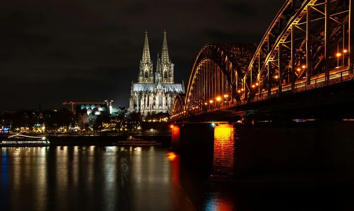 Cologne 2 Hour Exclusive Private Guided Walking Tour
