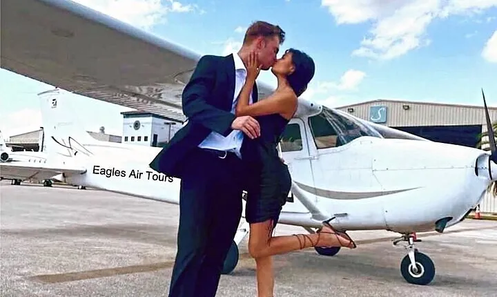 Private 60 Minute Romantic Excursion Air Tour with Champagne