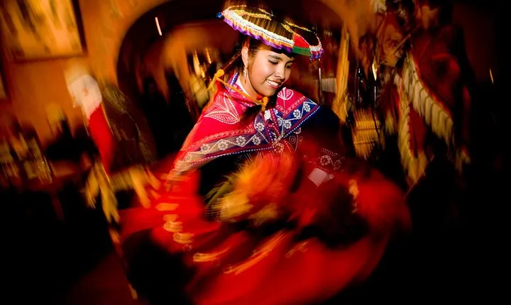 Cusco Tunupa Restaurant Folk Show with Dinner