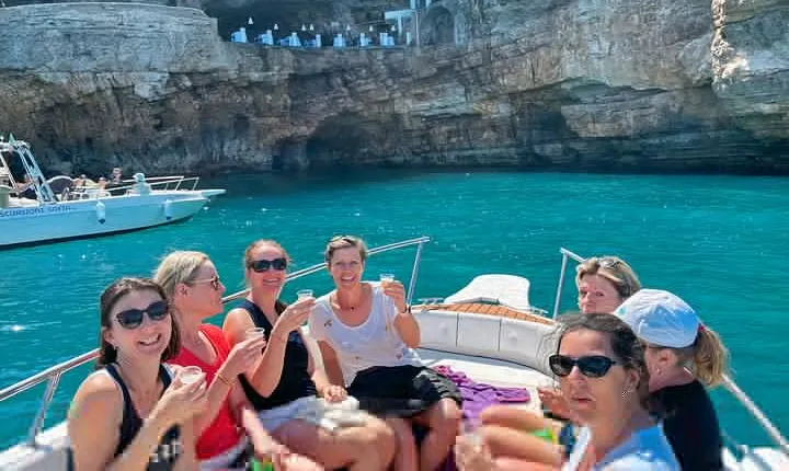 Boat trip to the Polignano a Mare caves