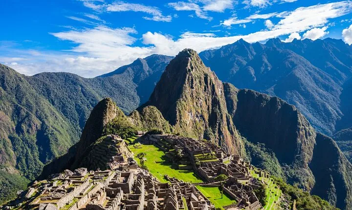 5 Days Cusco: MachuPicchu, Sacred Valley and Vinincunca