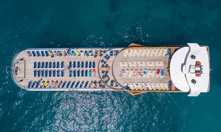 Ocean Vision | Half Day with BBQ Cruise