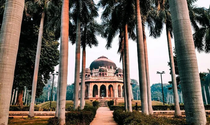 Lodhi Garden Delhi: A Self Guided Walking Tour