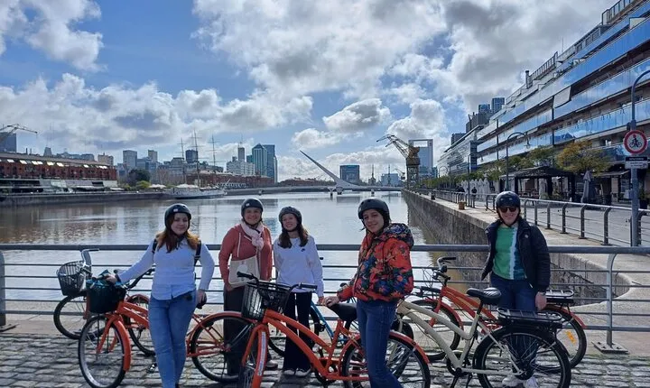 Buenos Aires Bike Tour: San Telmo and La Boca Districts
