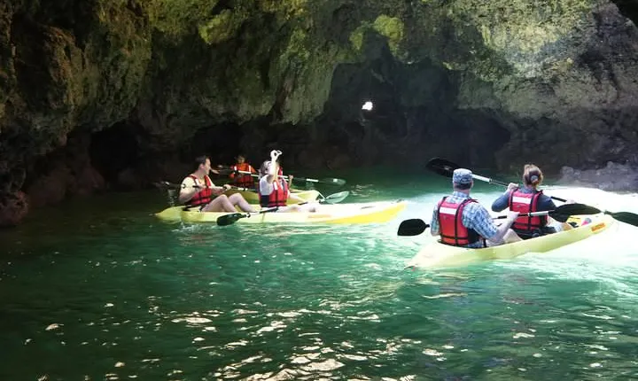 2-hour Kayak Tour of Ponta da Piedade Caves and Beaches