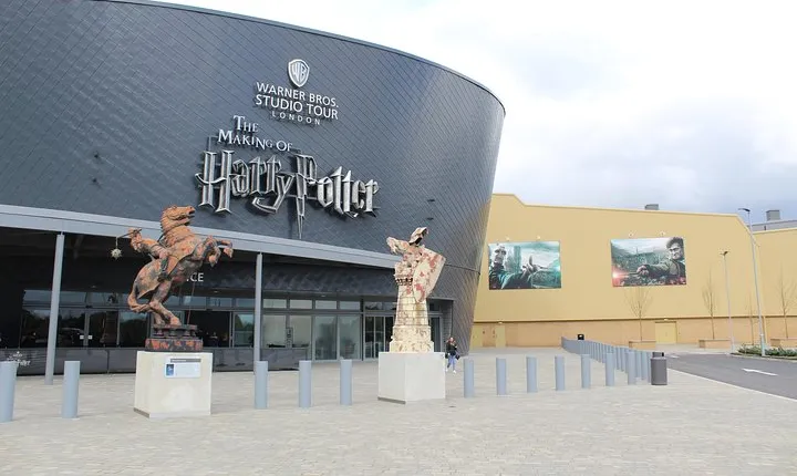 Private Transfer: Central London to Harry Potter Warner Bros Studio in Leavesden