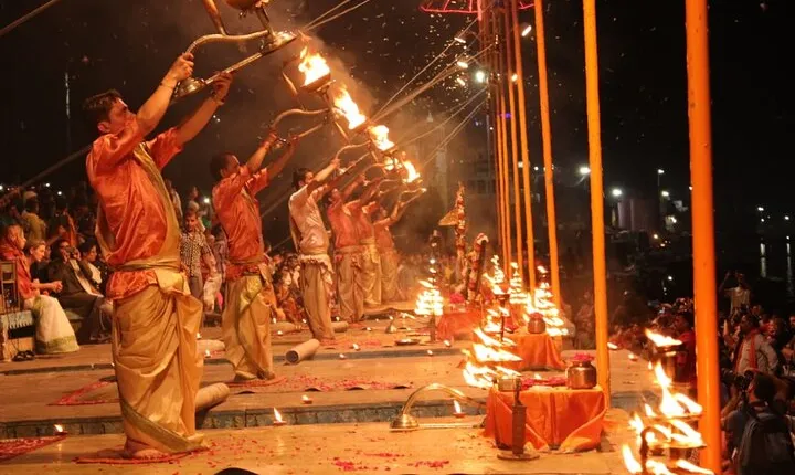 Kashi Vishwanath Temple Visit & Ganga Aarti Experience