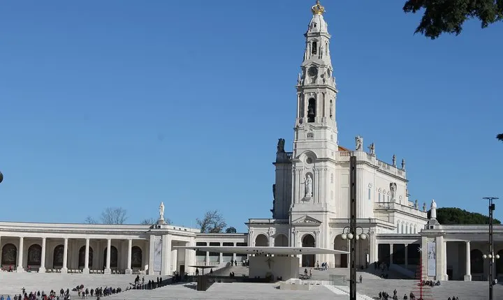 Fátima Private Tour And Batalha Nazaré & Óbidos