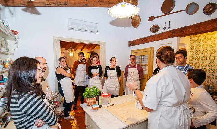 Home Cooking Class & Meal with a Local in Como