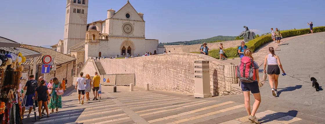 Heart of Umbria region: explore the mystic towns of Orvieto and Assisi