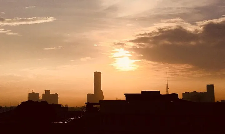 Private Custom Walking Tour with a Local Guide in Quezon City