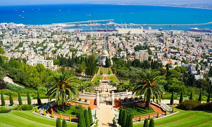 Romantic Walking Tour In Haifa for Couples