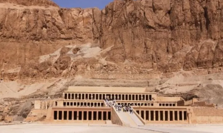 Package Hot Air Balloon and 5 More Attractions ( Luxor Full Day Tour )From Luxor