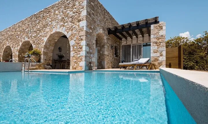 Private Transfer from Athens Airport To Costa Navarino Hotel