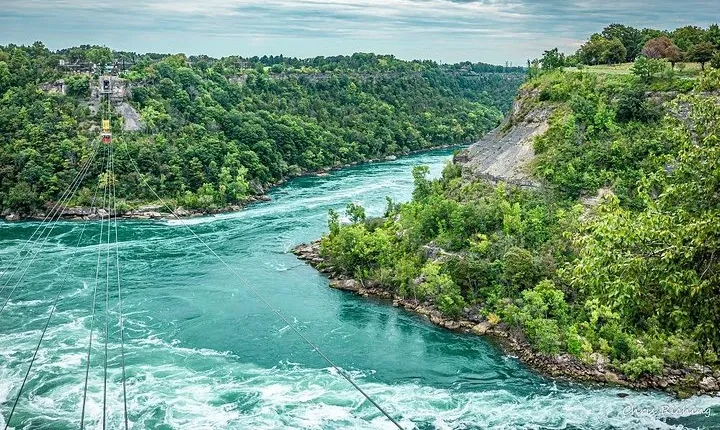 ROUNDTRIP Ground Transfer Toronto Pearson Int Airport (YYZ)-Niagara Falls Canada