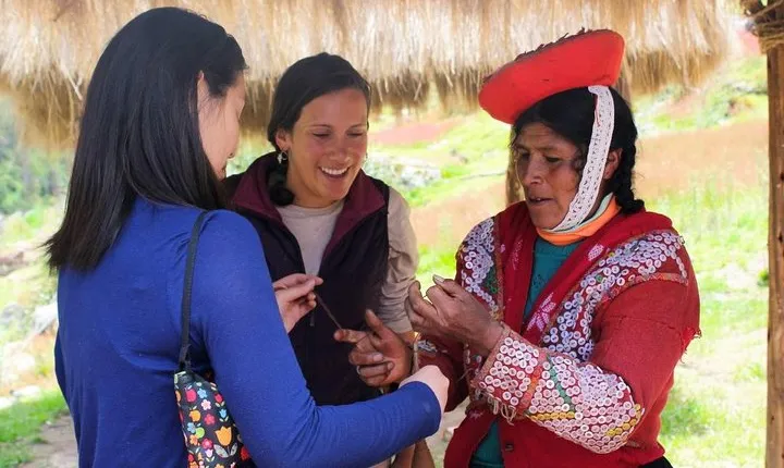 Rural Tourism - Weaving workshop in Ollantaytambo - Half day - Group service
