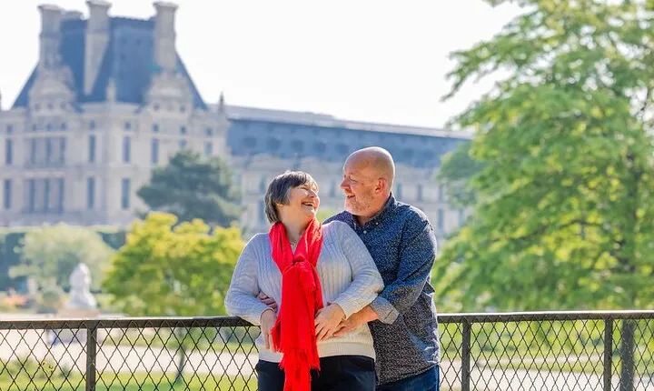 Private Historical Photo Tour in Paris