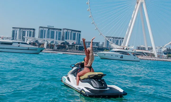 Jet ski Dubai 30 minute Guided Sightseeing Tour
