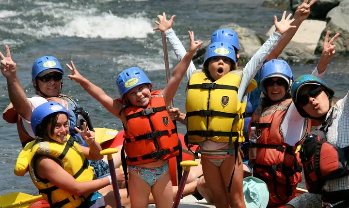 Family Rafting Trip at Köprülü Canyon Incl. Lunch from Kemer