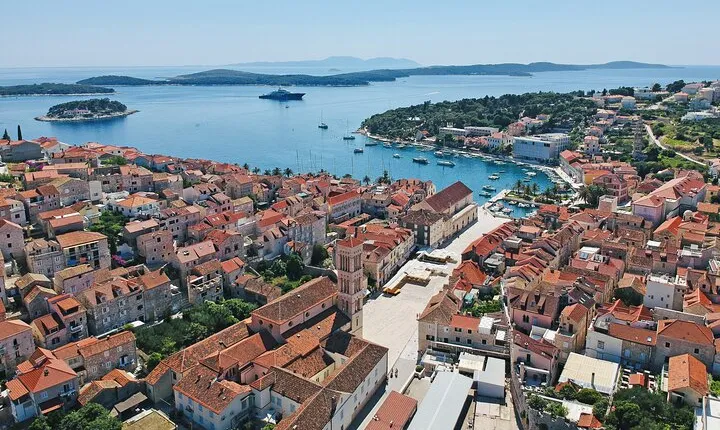 Hvar & Pakleni islands - Private speedboat tour