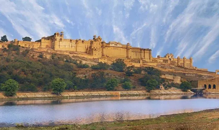 2-Day Guided Jaipur Tour from Delhi By Car 