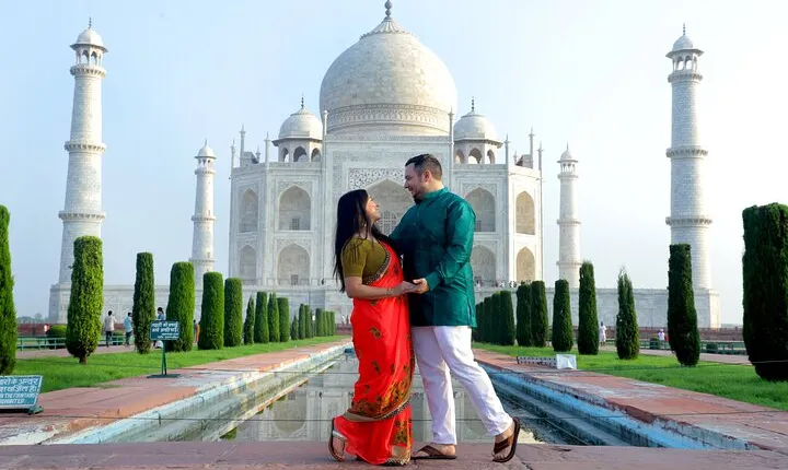 2 Days Delhi & Agra Private Tour with Sunrise Taj mahal 