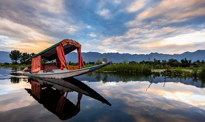 4-Days Getaway to Kashmir from Srinagar