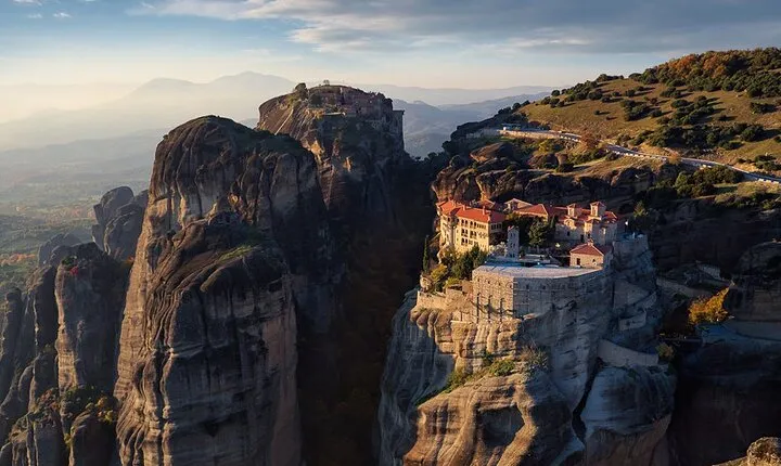 Thermopylae, Meteora and Delphi Private Full Day Tour