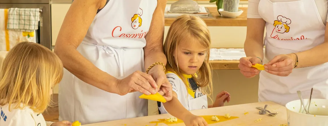 Cooking class and tasting at a Cesarina's home in Rome
