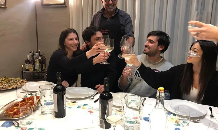 Roman 4-Course Dinner Filled with Wine