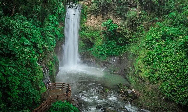 La Paz Waterfalls Gardens Private Tour