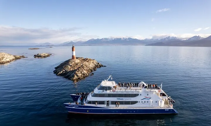 3-Hour Beagle Canal and Isle of Wolves Cruise