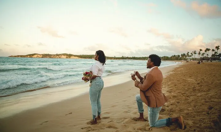 Private Photo Session Marriage Proposal in Macao Beach
